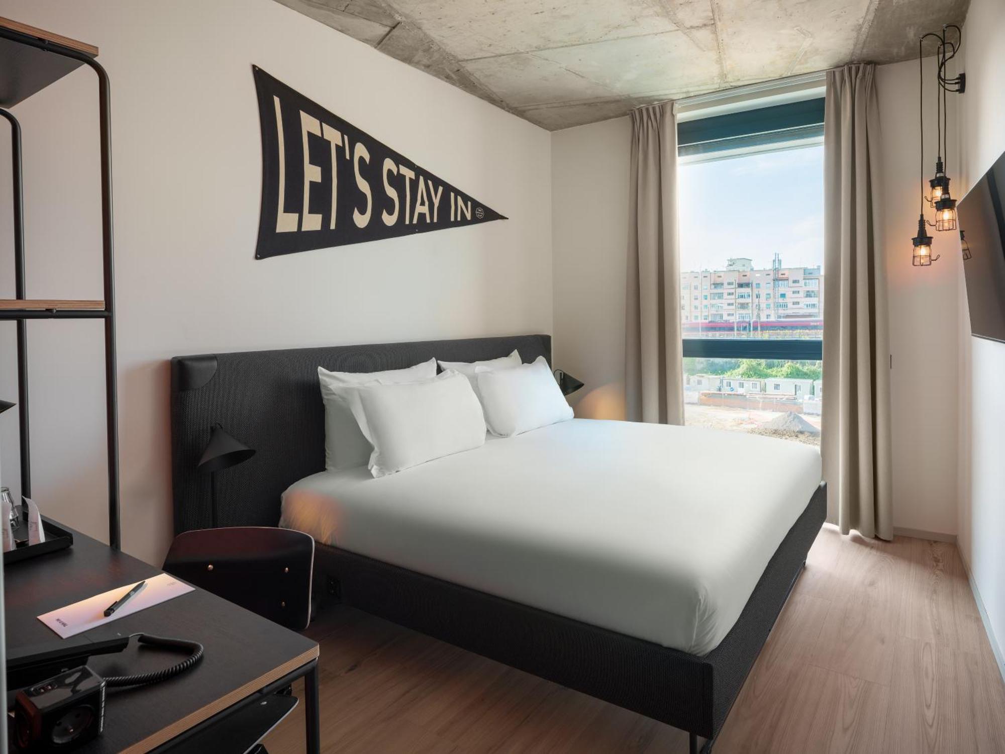 The Social Hub 4*