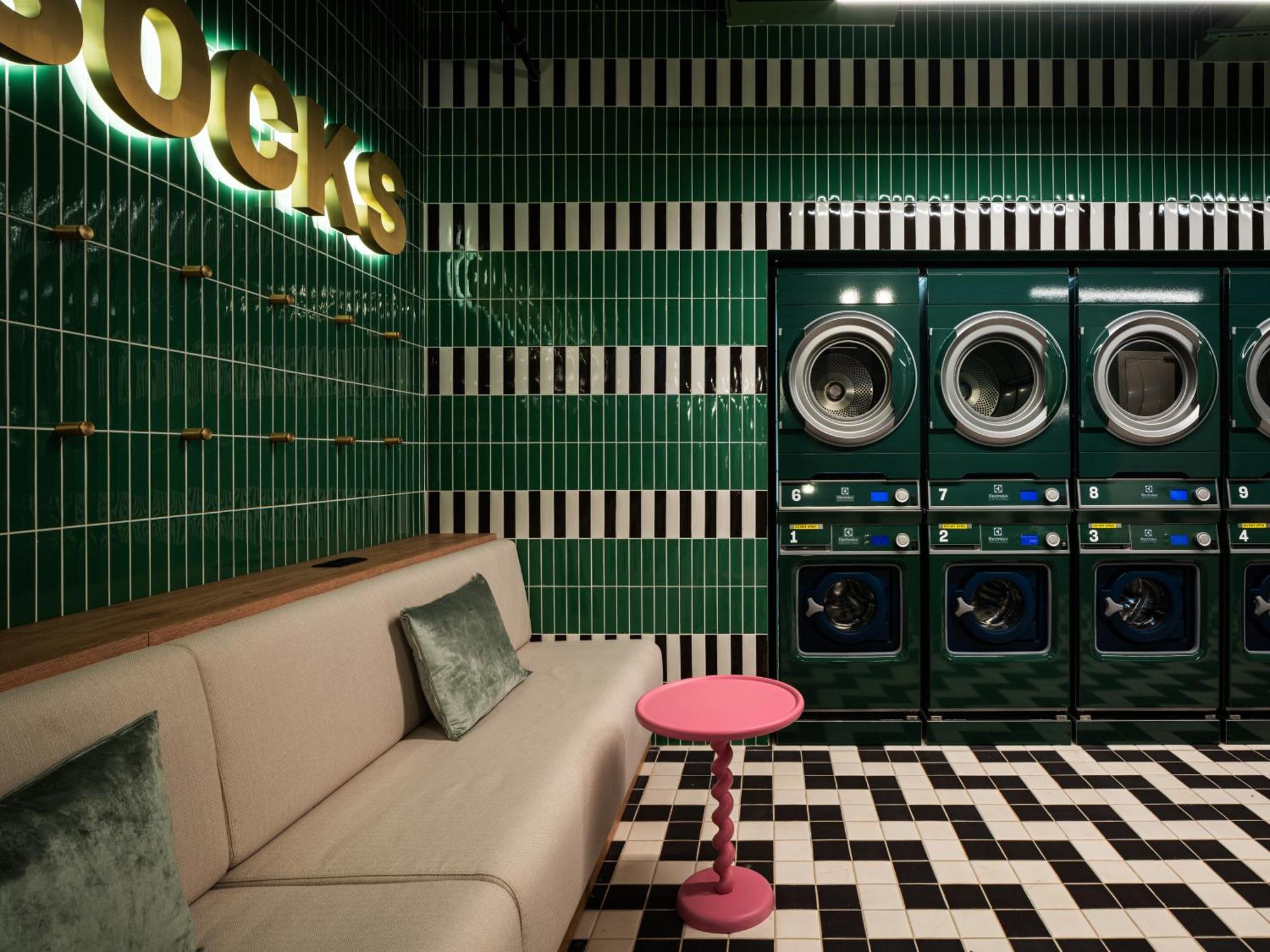 Hotel The Social Hub 4*