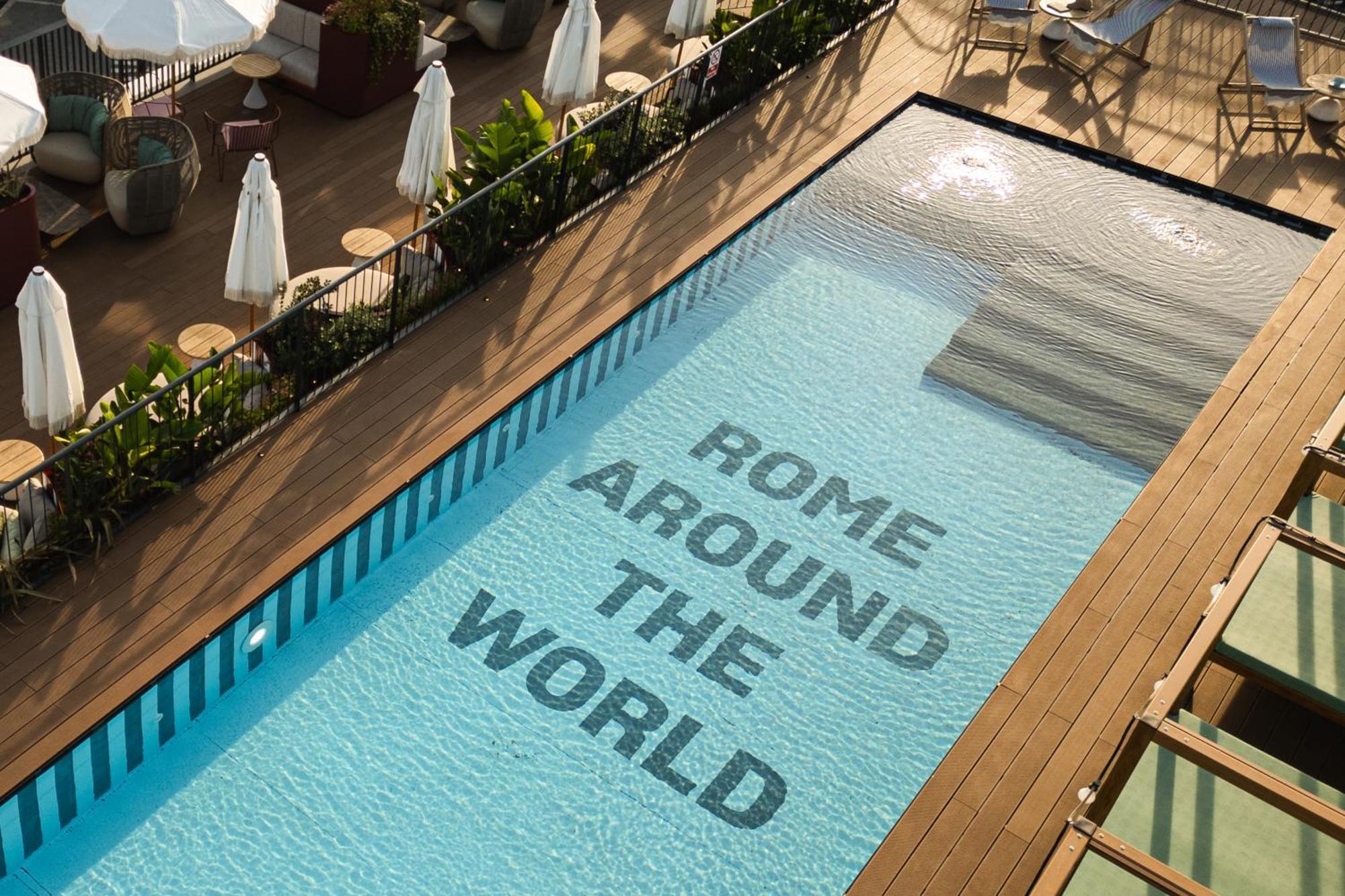 The Social Hub 4*